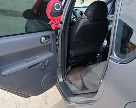 Сірий Міцубісі Кольт, об'ємом двигуна 1.33 л та пробігом 251 тис. км за 2600 $, фото 7 на Automoto.ua