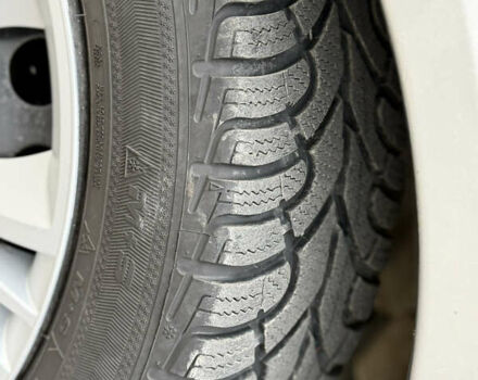 Сірий Міцубісі Кольт, об'ємом двигуна 1.3 л та пробігом 275 тис. км за 3390 $, фото 11 на Automoto.ua