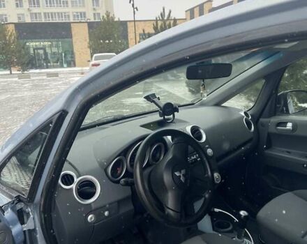 Серый Мицубиси Кольт, объемом двигателя 1.33 л и пробегом 266 тыс. км за 3300 $, фото 4 на Automoto.ua