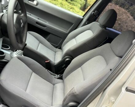 Сірий Міцубісі Кольт, об'ємом двигуна 1.3 л та пробігом 200 тис. км за 3550 $, фото 19 на Automoto.ua