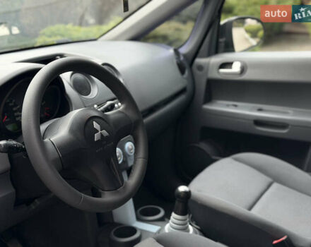 Сірий Міцубісі Кольт, об'ємом двигуна 1.3 л та пробігом 275 тис. км за 3390 $, фото 18 на Automoto.ua