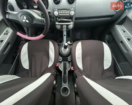 Сірий Міцубісі Кольт, об'ємом двигуна 1.3 л та пробігом 139 тис. км за 4400 $, фото 6 на Automoto.ua