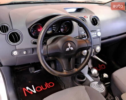 Сірий Міцубісі Кольт, об'ємом двигуна 1.3 л та пробігом 156 тис. км за 4400 $, фото 23 на Automoto.ua