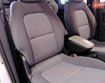 Сірий Міцубісі Кольт, об'ємом двигуна 1.3 л та пробігом 156 тис. км за 4400 $, фото 36 на Automoto.ua