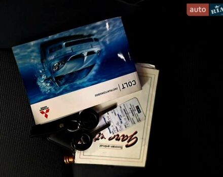 Сірий Міцубісі Кольт, об'ємом двигуна 1.3 л та пробігом 260 тис. км за 4800 $, фото 33 на Automoto.ua