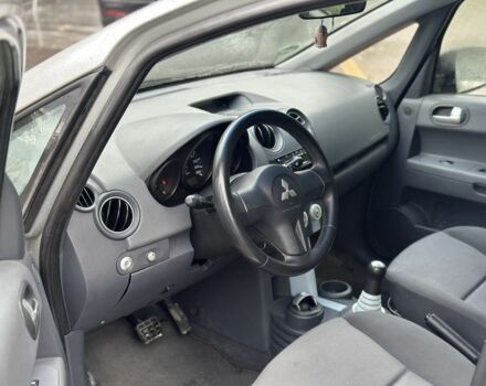 Міцубісі Кольт 2005 у Києві на Automoto.ua Сірий Міцубісі Кольт, об'ємом двигуна 1.5 л та пробігом 240 тис. км за 3750 $, фото 6 на Automoto.ua
