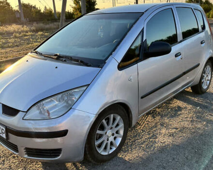 Мицубиси Кольт 2006 в Сахновщине на Automoto.ua Серый Мицубиси Кольт, объемом двигателя 1.33 л и пробегом 209 тыс. км за 3200 $, фото 3 на Automoto.ua