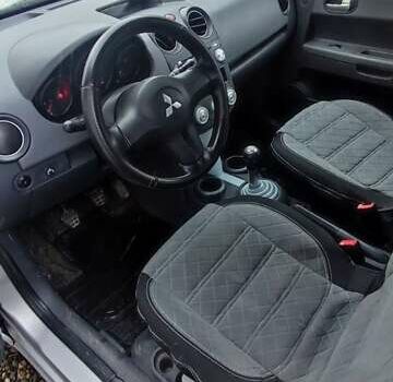 Серый Мицубиси Кольт, объемом двигателя 1.33 л и пробегом 196 тыс. км за 3700 $, фото 4 на Automoto.ua