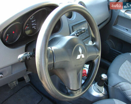 Сірий Міцубісі Кольт, об'ємом двигуна 1.33 л та пробігом 203 тис. км за 4600 $, фото 8 на Automoto.ua