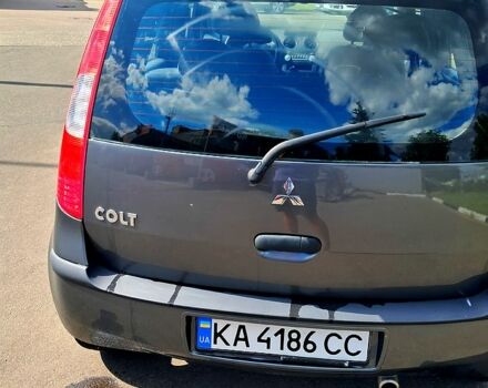 Сірий Міцубісі Кольт, об'ємом двигуна 1.3 л та пробігом 233 тис. км за 3300 $, фото 5 на Automoto.ua