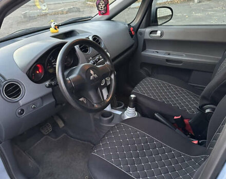 Серый Мицубиси Кольт, объемом двигателя 1.3 л и пробегом 113 тыс. км за 5700 $, фото 5 на Automoto.ua