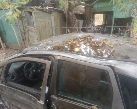 Сірий Міцубісі Кольт, об'ємом двигуна 1.3 л та пробігом 200 тис. км за 1350 $, фото 2 на Automoto.ua