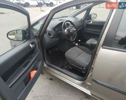 Серый Мицубиси Кольт, объемом двигателя 1.33 л и пробегом 146 тыс. км за 5000 $, фото 10 на Automoto.ua