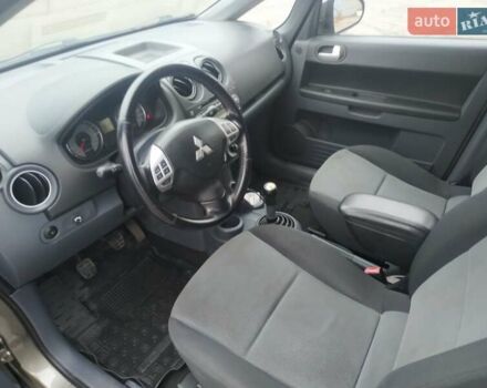 Серый Мицубиси Кольт, объемом двигателя 1.33 л и пробегом 146 тыс. км за 5000 $, фото 13 на Automoto.ua