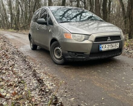 Серый Мицубиси Кольт, объемом двигателя 1.3 л и пробегом 340 тыс. км за 5000 $, фото 1 на Automoto.ua