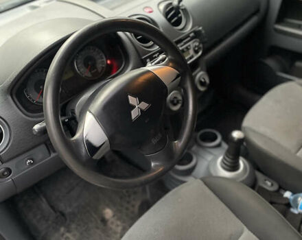 Серый Мицубиси Кольт, объемом двигателя 1.33 л и пробегом 340 тыс. км за 4400 $, фото 4 на Automoto.ua