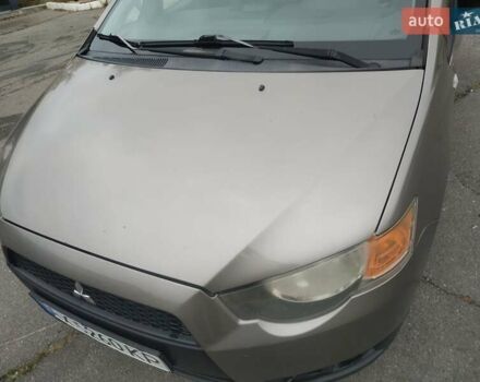 Серый Мицубиси Кольт, объемом двигателя 1.33 л и пробегом 146 тыс. км за 5000 $, фото 1 на Automoto.ua