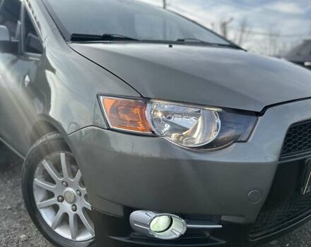 Серый Мицубиси Кольт, объемом двигателя 1.33 л и пробегом 203 тыс. км за 4500 $, фото 2 на Automoto.ua