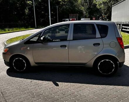 Мицубиси Кольт 2009 в Киеве на Automoto.ua Серый Мицубиси Кольт, объемом двигателя 1.33 л и пробегом 208 тыс. км за 5700 $, фото 1 на Automoto.ua