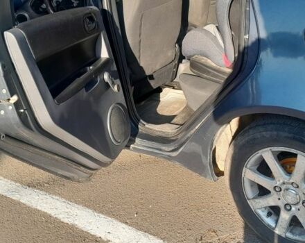 Серый Мицубиси Кольт, объемом двигателя 1.3 л и пробегом 110 тыс. км за 4200 $, фото 5 на Automoto.ua