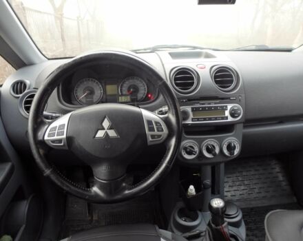 Серый Мицубиси Кольт, объемом двигателя 1.3 л и пробегом 214 тыс. км за 5093 $, фото 6 на Automoto.ua