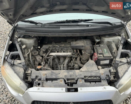 Серый Мицубиси Кольт, объемом двигателя 1.33 л и пробегом 170 тыс. км за 3300 $, фото 15 на Automoto.ua