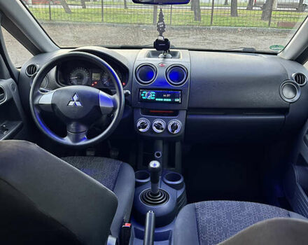 Серый Мицубиси Кольт, объемом двигателя 1.12 л и пробегом 107 тыс. км за 5200 $, фото 10 на Automoto.ua