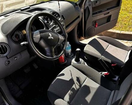Мицубиси Кольт 2009 в Киеве на Automoto.ua Серый Мицубиси Кольт, объемом двигателя 1.33 л и пробегом 208 тыс. км за 5700 $, фото 2 на Automoto.ua