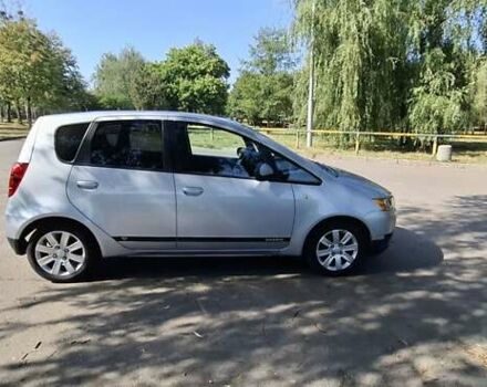 Мицубиси Кольт 2011 в Ровно на Automoto.ua Серый Мицубиси Кольт, объемом двигателя 1.33 л и пробегом 210 тыс. км за 6400 $, фото 2 на Automoto.ua