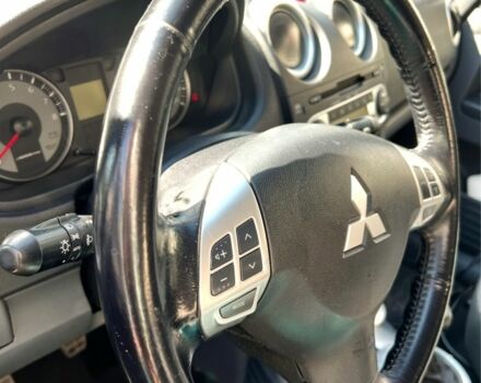 Мицубиси Кольт 2011 в Здолбунове на Automoto.ua Серый Мицубиси Кольт, объемом двигателя 1.3 л и пробегом 200 тыс. км за 4600 $, фото 6 на Automoto.ua