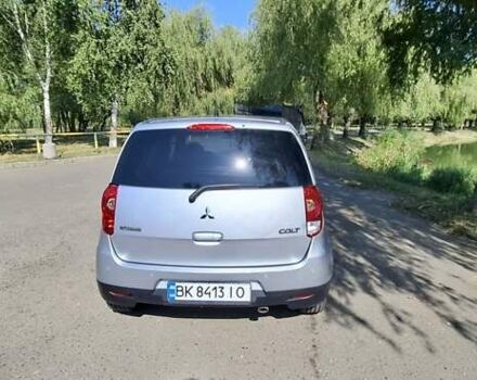 Мицубиси Кольт 2011 в Ровно на Automoto.ua Серый Мицубиси Кольт, объемом двигателя 1.33 л и пробегом 210 тыс. км за 6400 $, фото 9 на Automoto.ua