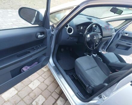 Серый Мицубиси Кольт, объемом двигателя 1.3 л и пробегом 150 тыс. км за 3999 $, фото 9 на Automoto.ua