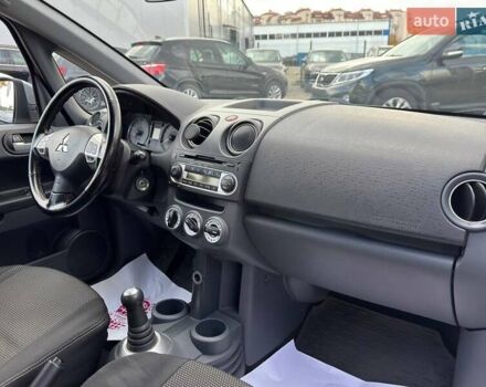 Серый Мицубиси Кольт, объемом двигателя 1.33 л и пробегом 129 тыс. км за 6900 $, фото 18 на Automoto.ua