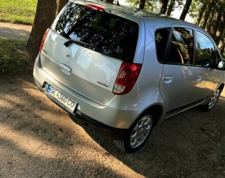 Мицубиси Кольт 2011 в Здолбунове на Automoto.ua Серый Мицубиси Кольт, объемом двигателя 1.3 л и пробегом 200 тыс. км за 4600 $, фото 1 на Automoto.ua