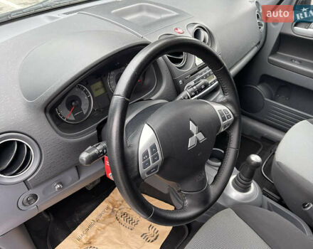 Серый Мицубиси Кольт, объемом двигателя 1.33 л и пробегом 108 тыс. км за 6700 $, фото 13 на Automoto.ua