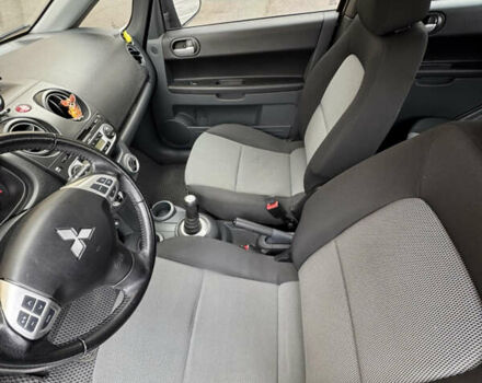 Мицубиси Кольт 2012 в Вишневом на Automoto.ua Серый Мицубиси Кольт, объемом двигателя 1.33 л и пробегом 83 тыс. км за 6900 $, фото 6 на Automoto.ua