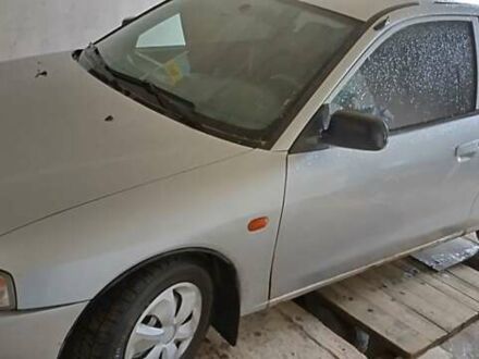 Мицубиси Кольт 1996 в Коростене на Automoto.ua Серый Мицубиси Кольт, объемом двигателя 1.3 л и пробегом 279 тыс. км за 2100 $, фото 1 на Automoto.ua