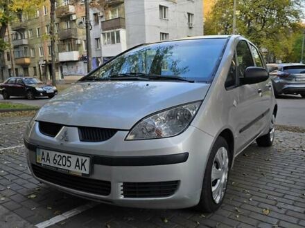 Міцубісі Кольт 2004 у Кам'янське (Дніпродзержинськ) на Automoto.ua Сірий Міцубісі Кольт, об'ємом двигуна 1.3 л та пробігом 170 тис. км за 4400 $, фото 1 на Automoto.ua