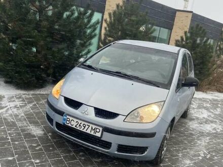 Серый Мицубиси Кольт, объемом двигателя 1.33 л и пробегом 266 тыс. км за 3300 $, фото 1 на Automoto.ua