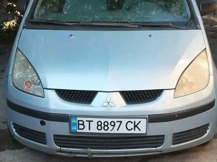 Мицубиси Кольт 2007 в Херсоне на Automoto.ua Серый Мицубиси Кольт, объемом двигателя 1.33 л и пробегом 220 тыс. км за 4300 $, фото 1 на Automoto.ua