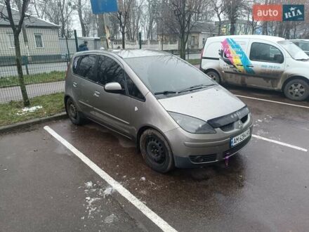 Серый Мицубиси Кольт, объемом двигателя 1.33 л и пробегом 246 тыс. км за 4000 $, фото 1 на Automoto.ua