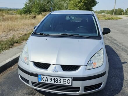 Серый Мицубиси Кольт, объемом двигателя 1.3 л и пробегом 220 тыс. км за 3800 $, фото 1 на Automoto.ua
