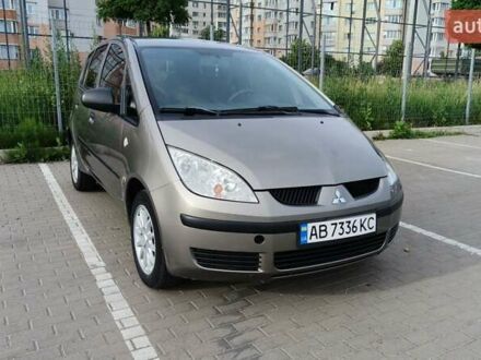 Серый Мицубиси Кольт, объемом двигателя 1.33 л и пробегом 160 тыс. км за 4500 $, фото 1 на Automoto.ua