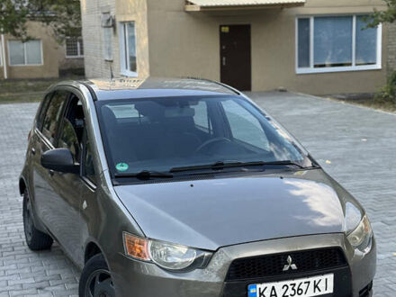 Мицубиси Кольт 2008 в Подольск (Котовск) на Automoto.ua Серый Мицубиси Кольт, объемом двигателя 1.33 л и пробегом 201 тыс. км за 3800 $, фото 1 на Automoto.ua