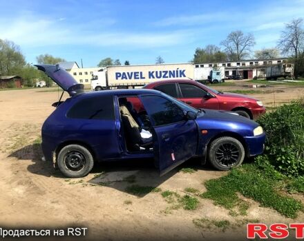 Синий Мицубиси Кольт, объемом двигателя 1.3 л и пробегом 350 тыс. км за 1000 $, фото 1 на Automoto.ua