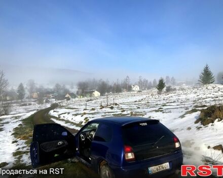 Синий Мицубиси Кольт, объемом двигателя 1.3 л и пробегом 350 тыс. км за 1000 $, фото 4 на Automoto.ua