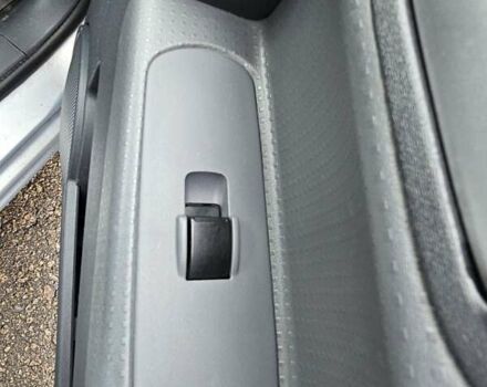 Синій Міцубісі Кольт, об'ємом двигуна 1.33 л та пробігом 170 тис. км за 4500 $, фото 15 на Automoto.ua