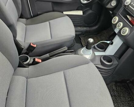 Синій Міцубісі Кольт, об'ємом двигуна 1.33 л та пробігом 170 тис. км за 4500 $, фото 12 на Automoto.ua