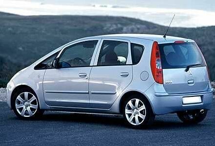 Синий Мицубиси Кольт, объемом двигателя 1.3 л и пробегом 170 тыс. км за 4000 $, фото 1 на Automoto.ua