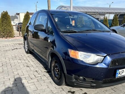 Мицубиси Кольт 2010 в Запорожье на Automoto.ua Синий Мицубиси Кольт, объемом двигателя 1.3 л и пробегом 95 тыс. км за 3800 $, фото 1 на Automoto.ua